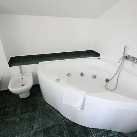 Plinius Lifestyle Hotel 4*