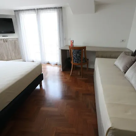 Plinius Lifestyle Отель Комо
