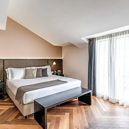 Plinius Lifestyle Otel Como