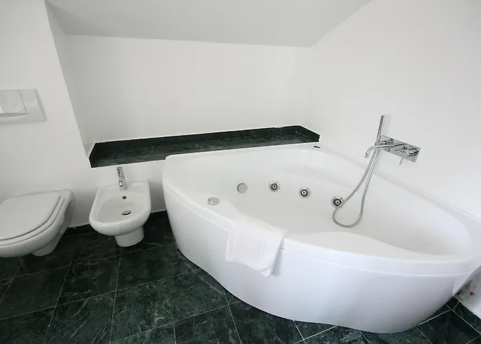 Plinius Lifestyle Hotel 4*